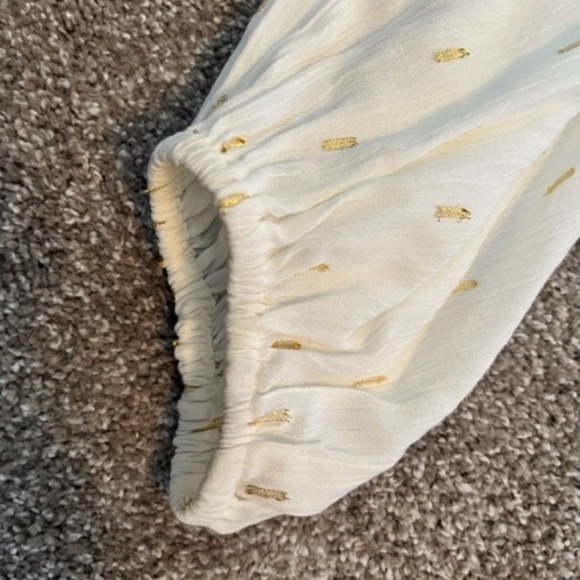 Zara Cream Blouse with Button Detail - Picture 5 of 6